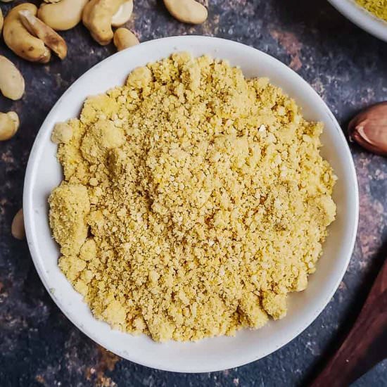 5-min vegan parmesan cheese - Recipe photo by brokebankvegan