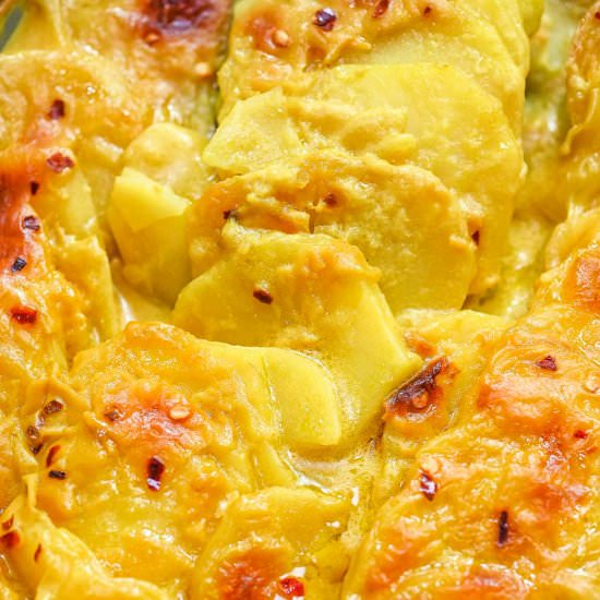 Vegan Scalloped Potatoes - Recipe photo by COOKTORIA