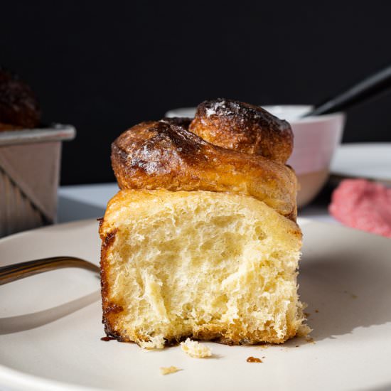 Sourdough Cardamom Rolls - Recipe photo by the perfect loaf