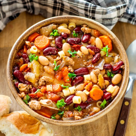 Slow Cooker Pasta e Fagioli - Recipe photo by dhoman