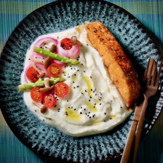 Cauliflower purée teriyaki salmon - Recipe photo by delectabilia