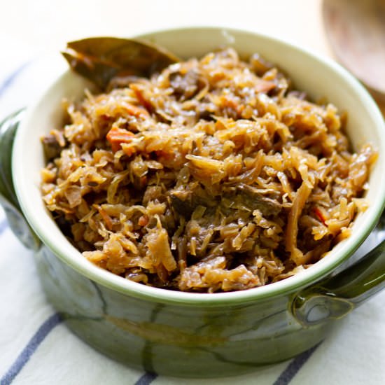 Sauerkraut cooked with mushrooms - Recipe photo by mecooks.com