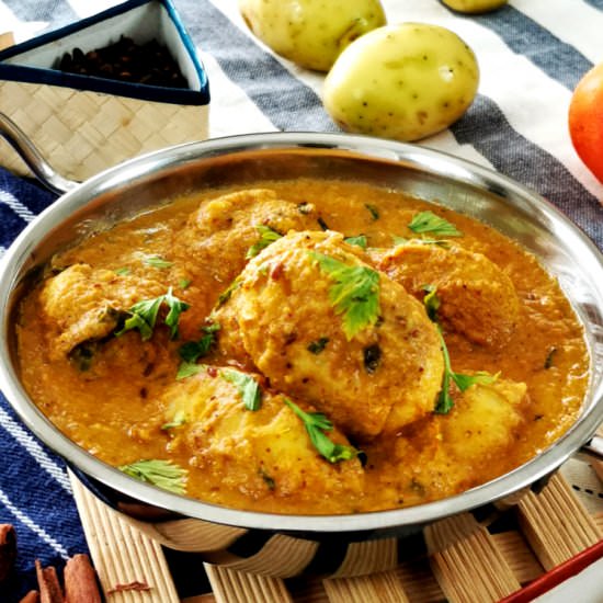 Dum aloo (Indian style potato curry - Recipe photo by Taste of Asian Food