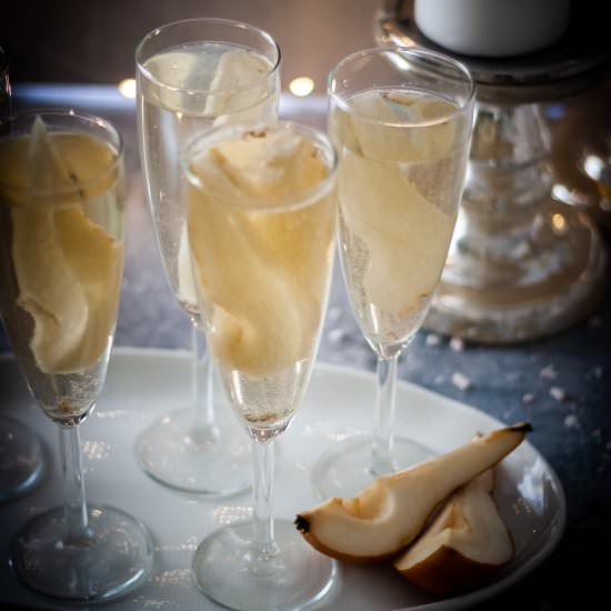 Vanilla bean champagne cocktail - Recipe photo by katethebaker
