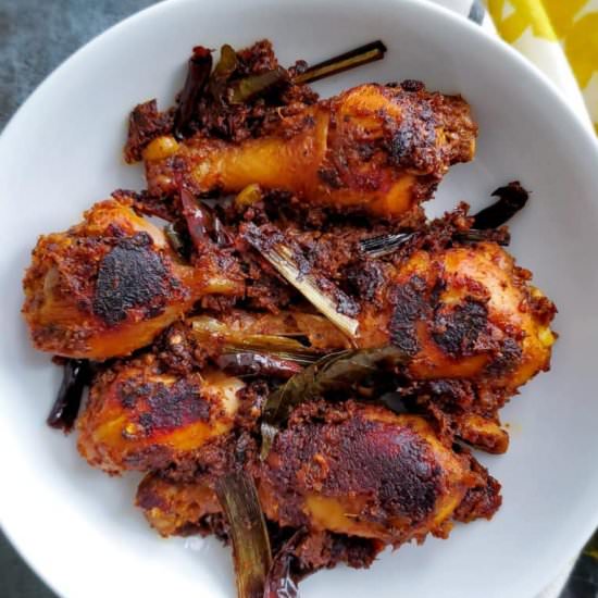 Spicy Pan-Fried Chicken Drumsticks - Recipe photo by Hungry Lankan