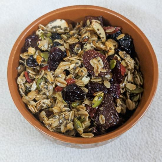 Homemade Granola Recipe - Recipe photo by rparm