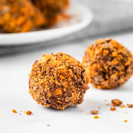 Butterfinger Truffles - Recipe photo by SugarSpicesLife