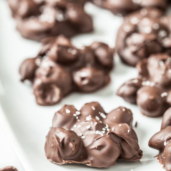 chocolate almond clusters - Recipe photo by chewoutloud