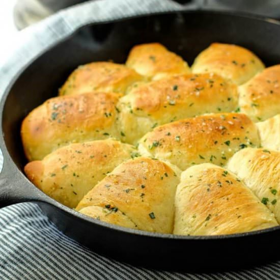 Buttery Soft Pull-Apart Rolls - Recipe photo by karenskitchenstories