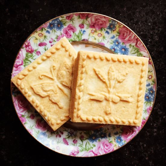 Silky Shortbread Cookies - Recipe photo by emwalsh