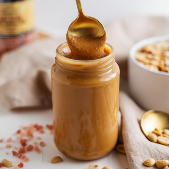 homemade peanut butter (5 minutes) - Recipe photo by brokebankvegan