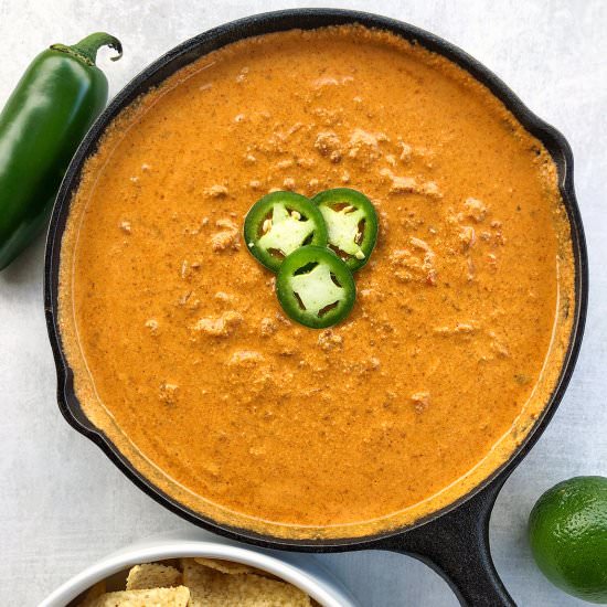 Vegan Skillet Queso Dip - Recipe photo by theurbenlife