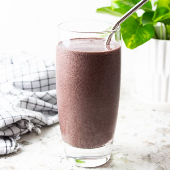 Blueberry Ginger Collagen Smoothie - Recipe photo by HurriedHealthNut