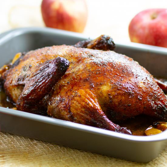 Roasted duck with apples - Recipe photo by mecooks.com