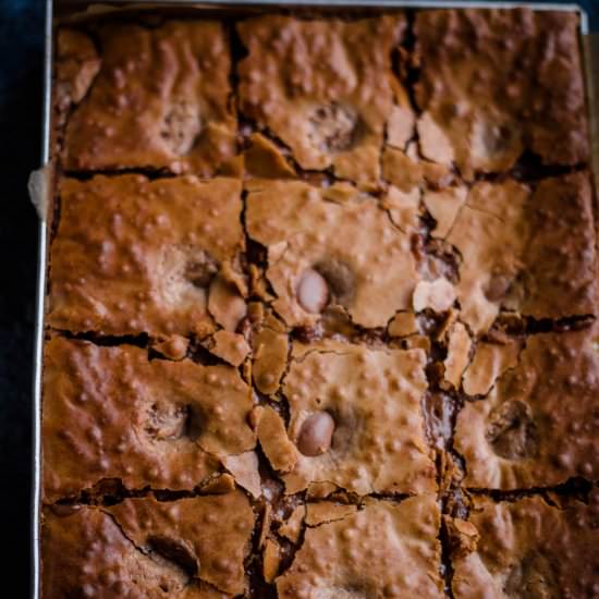Lindt Brownies - Recipe photo by tiffinandteaofficial
