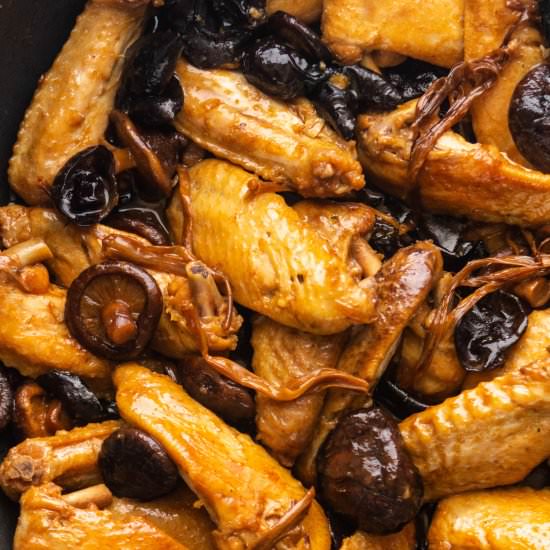Braised Chicken with Mushrooms - Recipe photo by WokandKin