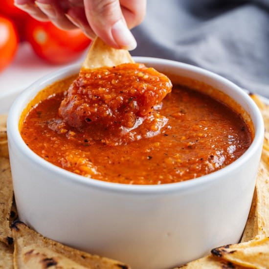 simple salsa roja - Recipe photo by brokebankvegan