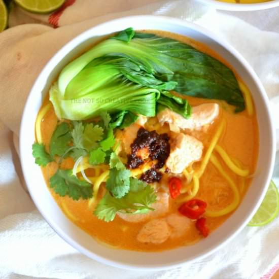 THAI STYLE RED CURRY NOODLE SOUP - Recipe photo by thenotsocreativecook