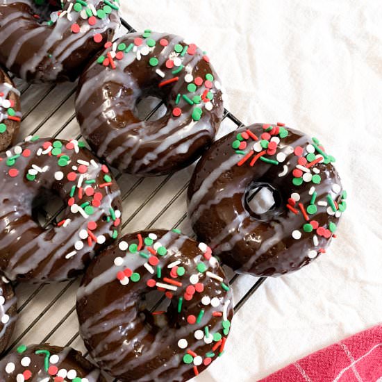 Peppermint Mocha Donuts - Recipe photo by Elle Jay at Home