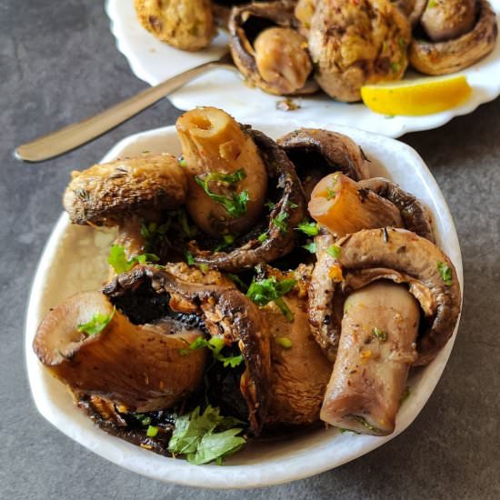 Garlic butter mushrooms - Recipe photo by greenbowl2soul