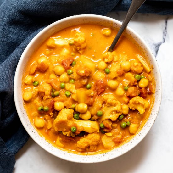 Cauliflower Chickpea Curry - Recipe photo by Chef Molly