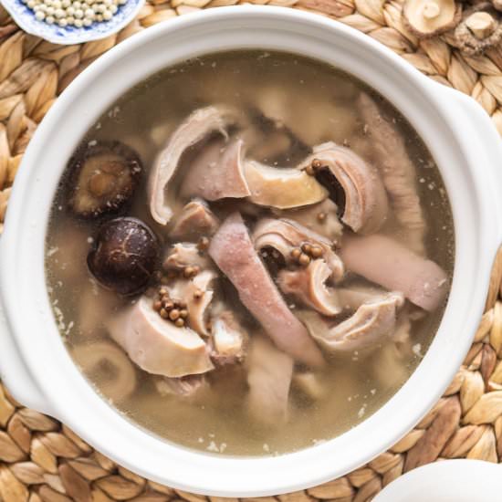 Pig Stomach Soup with Peppercorns - Recipe photo by WokandKin