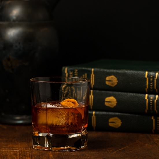Old Fashioned Cocktail - Recipe photo by sidewalkshoes