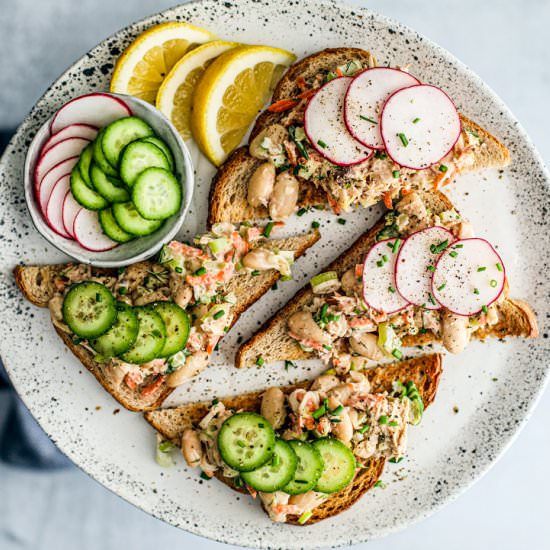 lemon mackerel + white bean salad - Recipe photo by killingthyme