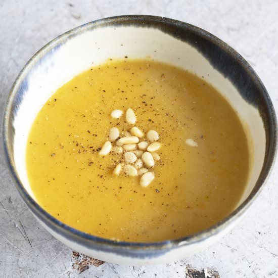 Carrot and potato soup - Recipe photo by Mandy Sneaky Veg