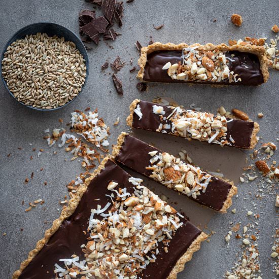 Dark Chocolate Almond Tart - Recipe photo by Aredspatula