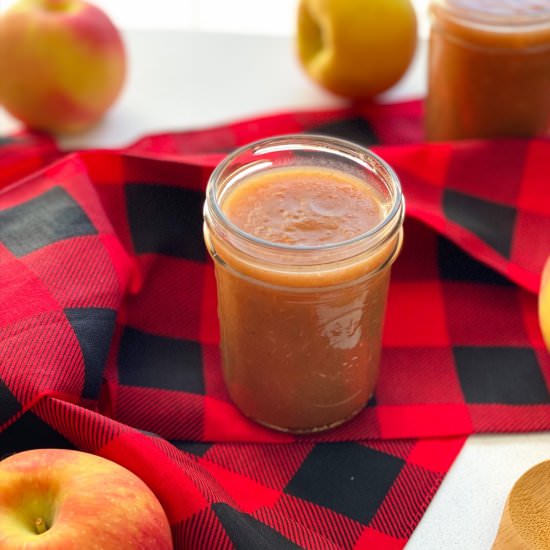 Instant Pot Applesauce - Recipe photo by La Casa de Sweets