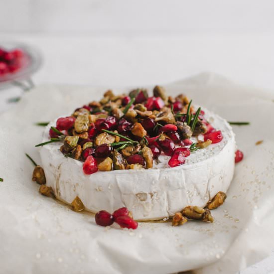 Baked Brie with Pistachios - Recipe photo by by gabriella