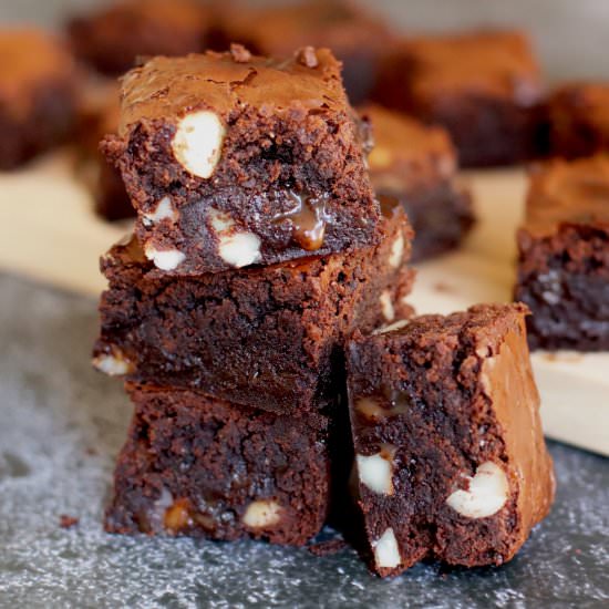 Salted Caramel & Macadamia Brownies - Recipe photo by bakingituptoyou