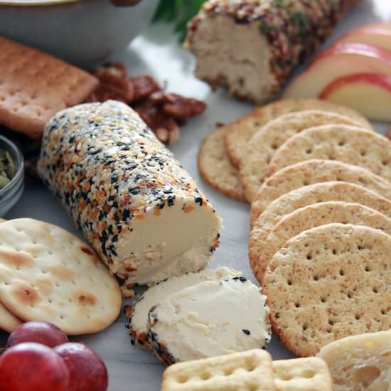 Easy Spreadable Vegan Cheese Log - Recipe photo by paperandheart