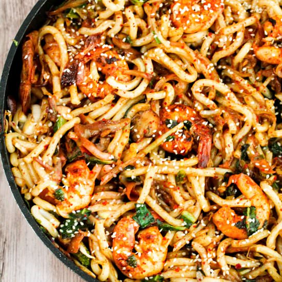 Shrimp Yaki Udon Recipe - Recipe photo by Simshomekitchen