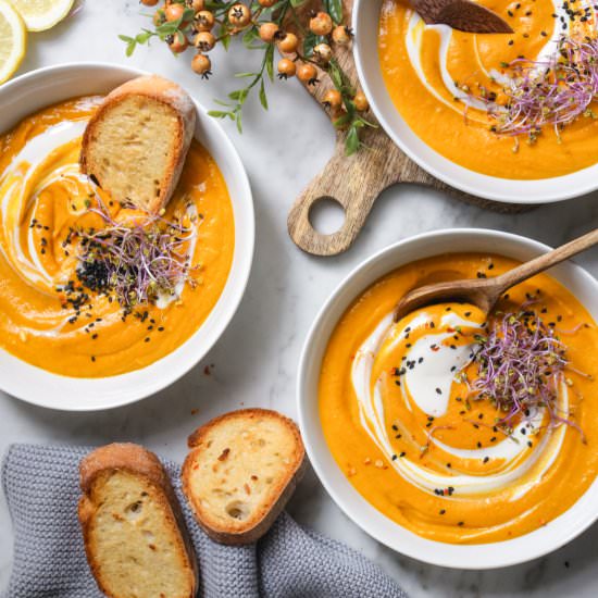 Oven-roasted Pumpkin-Apple-Soup - Recipe photo by veggi.es