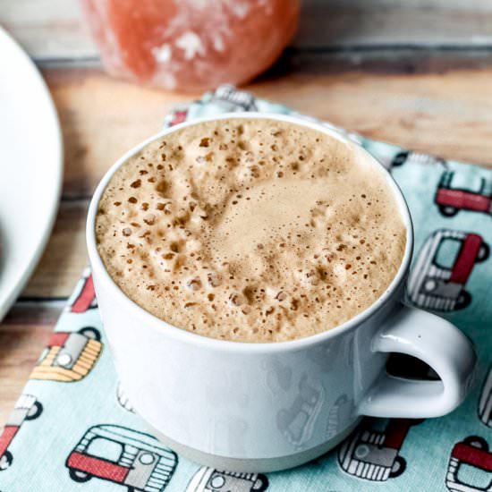 Easy Vegan Gingerbread Latte - Recipe photo by upbeetkitchen