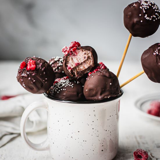 Chocolate Raspberry Truffles - Recipe photo by Shuangys Kitchensink