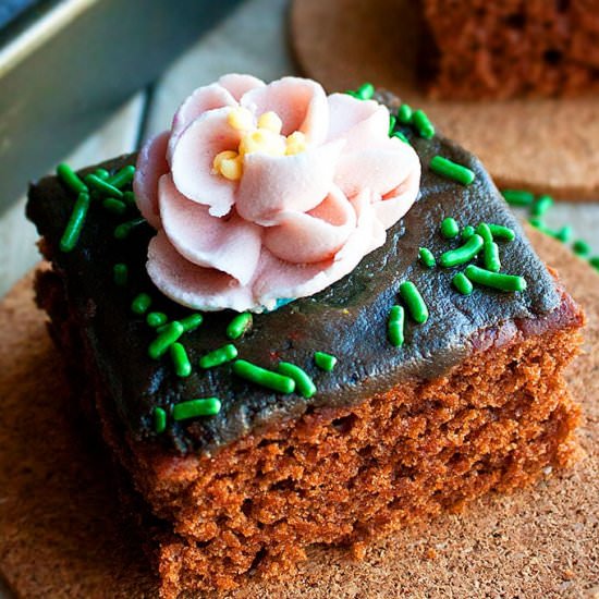 Royal Icing Flowers - Recipe photo by Cakewhiz