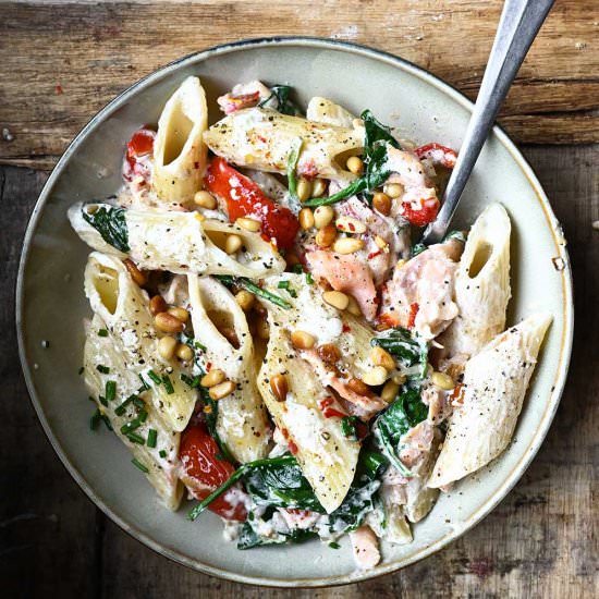 Penne with salmon and mascarpone - Recipe photo by servingdumplings