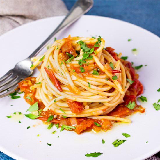 Speedy Fresh Tomato Spaghetti - Recipe photo by KitchenMason