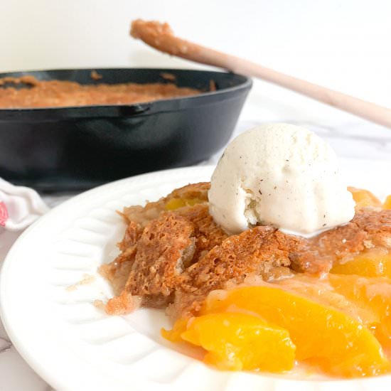 Cast Iron Peach Cobbler - Recipe photo by Elle Jay at Home