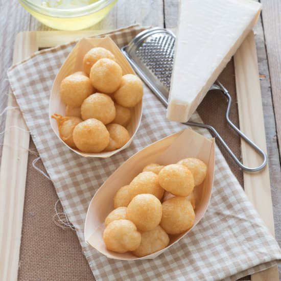 Parmesan fritters - Recipe photo by lericettediluci