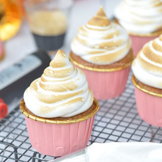 Italian meringue frosting - Recipe photo by zoethoudertje