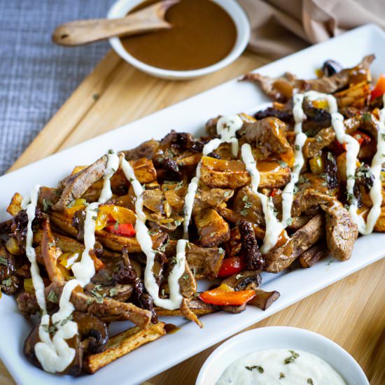 Beef and Mushroom Poutine - Recipe photo by GradFood
