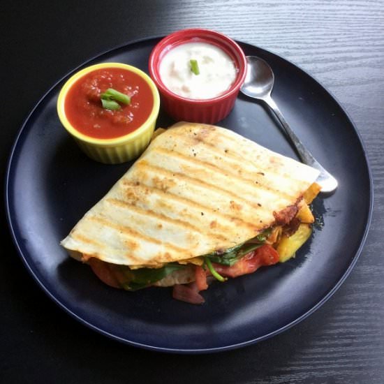 Tiktok Fajita Tortilla Crunch Wrap - Recipe photo by CurryandVanilla