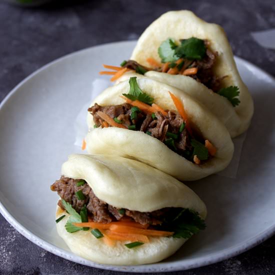 Pulled beef gua bao - Recipe photo by Travel and Food