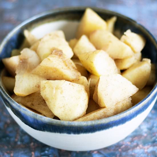 Apple compote - Recipe photo by Mandy Sneaky Veg