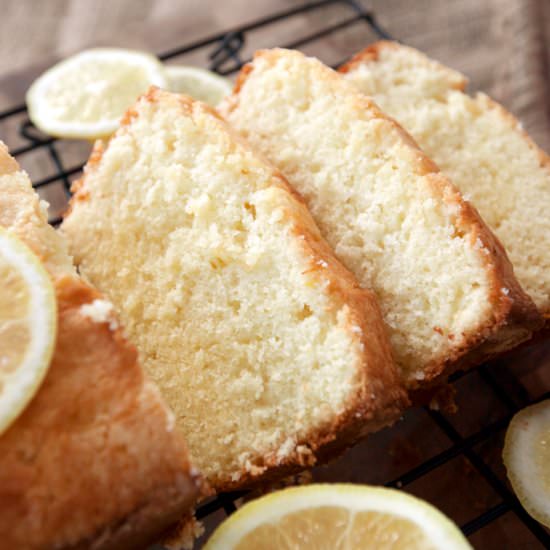 Ritz Carlton Lemon Pound Cake - Recipe photo by browniebites