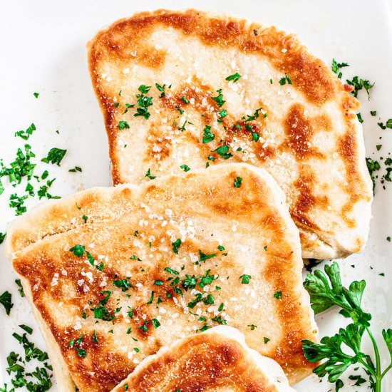 garlic flatbread - Recipe photo by chewoutloud